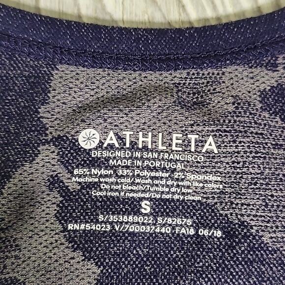 Athleta Speedlight Racerback Navy Camo Athletic Tank Top Womens Size Small - Picture 5 of 8